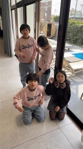 しょうやん on Instagram: "みんな頑張れ！ #しょうやん男三兄弟 #みらんちゃん #男三兄弟 #三兄弟 #子供のいる暮らし"