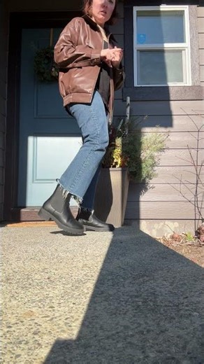 CosyFever Women’s Chelsea Ankle Boots, Low Heel Pull-On Booties Review: Is It Worth it? (2026)