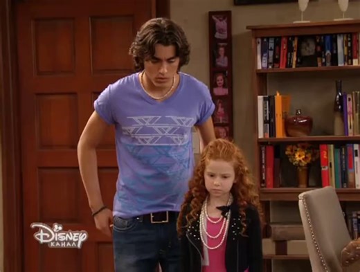 Dog with a blog s03 ep05-BG-SUB