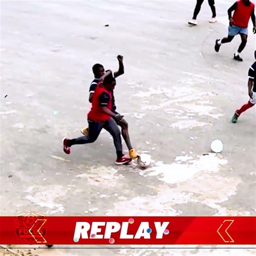 Did the ref get this foul right? #football #debate