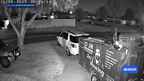 Multiple CCTV views of meteor over north-western Victoria