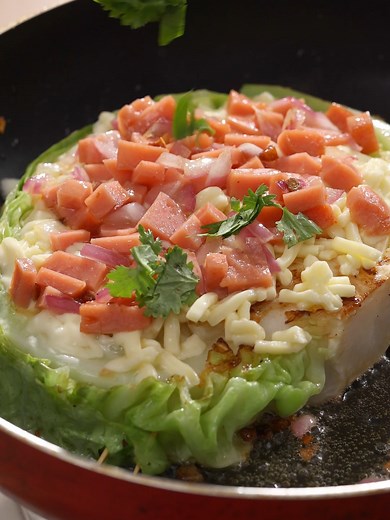 Two new ways to eat veggies that you may never seen🥦 💖To make the cabbage pizza *cabbage steak, 1 inch thick *cooking oil& minced garlic (add before the cabbage) *salt& black pepper ( to season the cabbage) *spam/bacon/ground beef& onions *butter ( to fry the spam and onions) *mozzarella cheese *parsley or coriander *water 1 tbsp after adding all of those on the cabbage, pour a tbsp of water into the pan, and then cover& wait for about 3 minutes until cheese melted ~ 💖To make the roasted caul