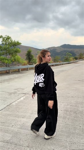 Ishi Gonzales (@ishigonzaales)’s videos with Heaven knows - MusicStation