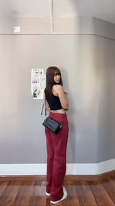 3.4K views · 74 reactions | Jean ဘောင်းဘီအနီက အရမ်းလှတာနော် ဒါလေးကတော့မင်မင်ဘောင်းဘီပါ ဒီည Live ထဲဝယ်သွားတဲ့ ကာကာလေးတွေအရမ်းတန် ❤️ | Retro Chic | Facebook