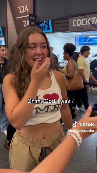 What’s your favorite Drake song? #drake #barclayscenter #forallthedogs