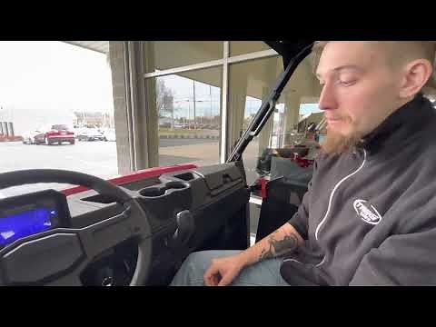 How to operate the Polaris ranger