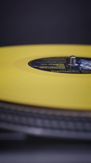 Somewhere In Time LIMITED EDITION YELLOW VINYL with EXCLUSIVE EDDIE 3D TOUR LENTICULAR Out Now | Iron Maiden