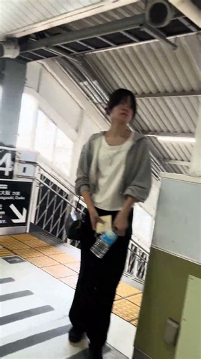 Navigating Japan’s Train Stations: Tapping IC Card & Finding Platforms! 🚆🇯🇵 #dailylifeinjapan