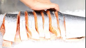 Fresh salmon in ice on store shelves / Fresh salmon in ice on store shelves Full HD