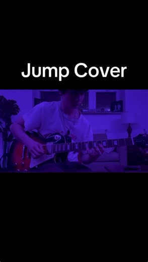 Leonardo Donovan jumping into the legendary guitar solo from Van Halen’s Jump 🎸🔥 Big hooks, big attitude, pure ’80s magic. When the solo hits… you jump. #VanHalen #Jump #GuitarSolo #EddieVanHalen #80sRock @Leonardo Donovan