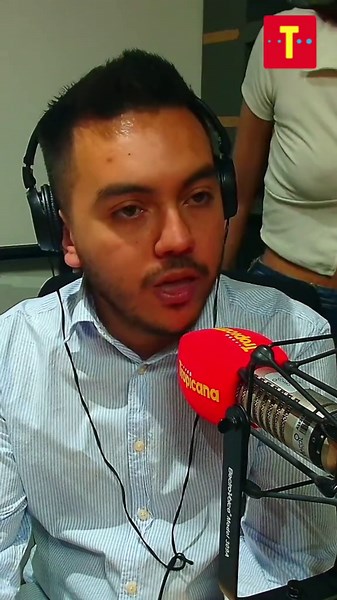 🚨 Tensión en Bogotá Un trabajador del Metro lanzó piedras contra un bus de TransMilenio en protesta por la falta de pago. 📌 Ya fue despedido por el contratista. ¿Qué opina usted de esta reacción? #Tropicana #Movilidad #NoticiaDelDía