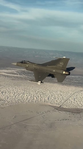 The Fighting Falcon: Agile, powerful, and ready. 🎥: @raptor_roach #aviation #flying #pilot #airforce #military #navy #airshow #avgeek #aviationlovers #fighterjet #aircraft #aviationphotography #aviationlife #flight #pilotlife #airplane #aerospace #planespotting #aviationdaily #instaaviation | Air Supremacy