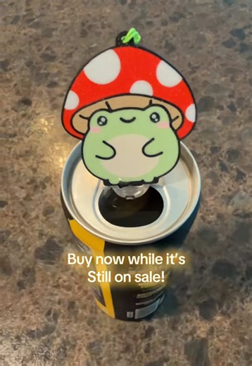 These cute little toads help open tabs on cans without hurting your nails. So many adorable options, perfect for nail girlies and a big accessibility win for kids and elders who need an easier grip. Cute meets practical. @Tab Buddies 🍄🐸 #TabBuddies #CuteAndUseful #NailGirlies #AccessibilityTools #TikTokShopFinds