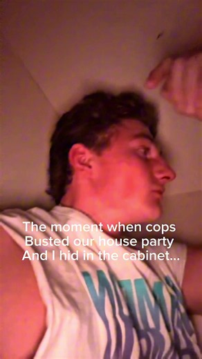 Shoot me a follow and I’ll do my best to keep you entertained 😃 #caught #viralvideo #houseparty