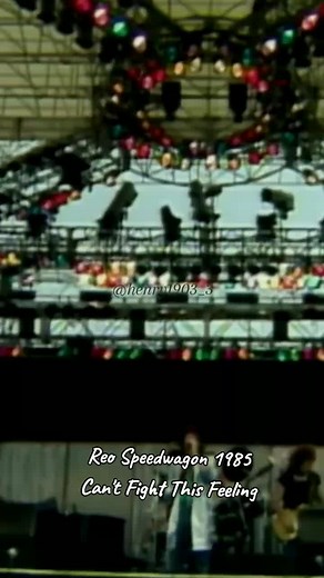 REO Speedwagon actuando en Live Aid frente a 100.000 personas en el estadio John F. Kennedy, Filadelfia, EE. UU., el 13 de julio de 1985. El evento fue organizado por Sir Bob Geldof y Midge Ure para recaudar fondos para la catástrofe de la hambruna en Etiopía. Transmitidos en todo el mundo a través de una de las mayores conexiones por satélite de todos los tiempos, los conciertos fueron vistos por alrededor del 40% de la población mundial. Recuerda suscribirte para estar al día de todos los nuev