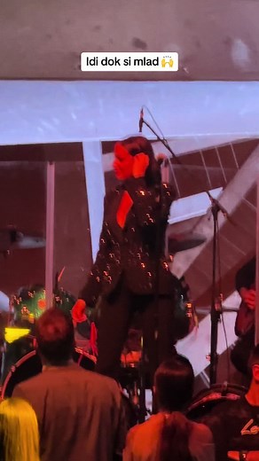 Aleksandra Prijovic - Idi dok si mlad (Ceca) Live Performance at Sava Centar