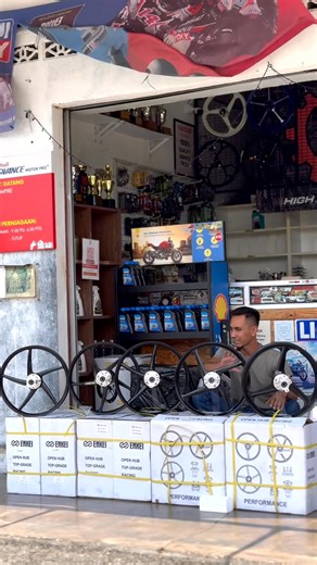 2.5K views · 22 reactions | All about custom ok dok soh bimbang neh,brake boleh pakai mcm biase ✌#enkei #custom #y15zr #y15zrmalaysia #y15 #y16zr #y16zrvva #y15members #paleparts | Pale Auto Parts | Facebook