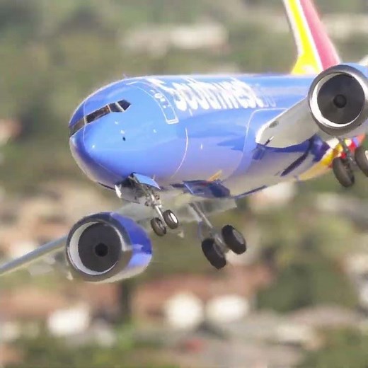 WITNESS Boeing 737 MAX TOUCHDOWN at Oakland Airport!
