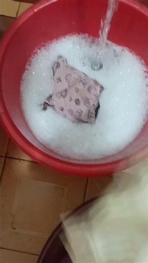Detergent powder made using washing soda, salt, citric acid, plan based surfactant and essential oil