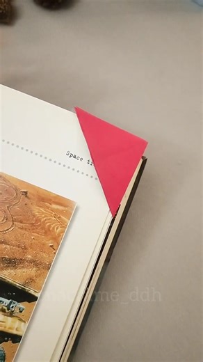 Easy DIY Bookmark Tutorial 📖 | Simple & Cute Craft #shorts