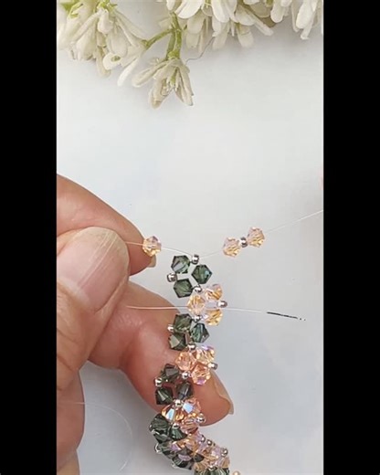 マリ | For beginners 〜Crystal bead bracelet | Instagram