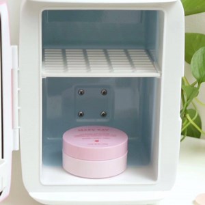 63K views · 1K reactions | Stay ! Try keeping your Mary Kay® Hydrogel Eye Patches in the fridge for a cooling burst of hydration that will give undereyes a soothing boost. https://bit.ly/363LHUF | MARY KAY | Facebook