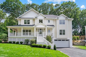 32 Middleville Rd #1, Northport, NY 11768 - MLS 880068 - Coldwell Banker