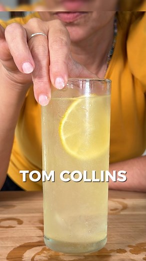 Paulina Cocina - Recetas y eso on Instagram: "Arrancamos La Paulibarra con una receta de trago clásico Tom Collins 🧊🍋 Abrimos la primera botella de esta barra de 3 botellas (un Gin). Luego les presento a las 2 que siguen. Esta semana se arman un montón de tragos fáciles y distintos para las fiestas. INGREDIENTES: Tom Collins 2 partes de gin 1 parte de almíbar simple 1 parte de jugo de limón 1 parte chorrito de soda 1 rodaja de limón 🥂 Mañana subo otro trago, vayan metiendo hielo en el freezer