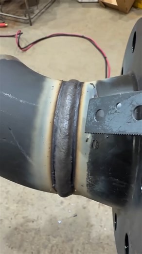 "Nothing beats the satisfaction of a perfect slag peel 😎🔥 …especially when 7018 does its thing and lifts like butter. Other times? You gotta get creative with the “chipping hammer” 🤫. Either way, the arc stays smooth and steady thanks to Lincoln Electric IronArc 7018, running on the Maverick 325X at 185 amps with 5/32” rod." Thanks David! @cirizawelding #welding #welder #weld #weldlife #lincolnelectric #fabrication #weldshop #weldinglife #welds | Lincoln Electric Canada