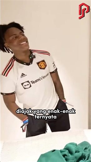 Hilarious Moment Streamer Forgot to Turn Off Live Part 2