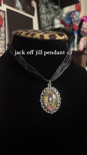 Handmade Pendant Necklace: Unique Jewelry for You