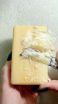 Cutting very dry luxury Nesti Dante soap. #asmrsoap #soapcarving #satisfying