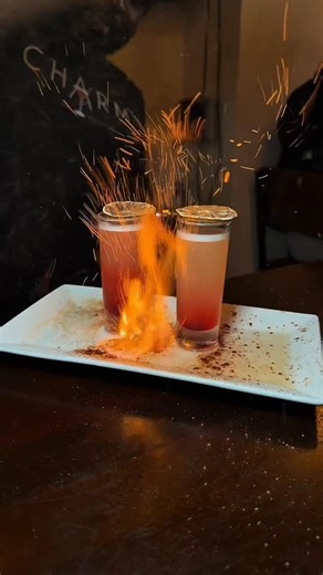 Swale Eats 🤤| All things food & fun on Instagram: "Prime location at @charmbarbk 🔥 ——— #ny #newyork #newyorkcity #newyorklife #newyorkcitylife #outpost #travel #coliving #travelblogger #travelling #vlog #vloglife #nyfood #newyorkfood #newyorkfoodie #brooklyn #brooklynbridge #brooklynny"