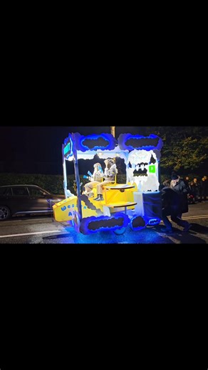 Higlets Carnival Club Wingin it at Warminster 2025 | Frome Somerset Carnivals.