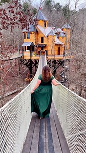 2.4M views · 35K reactions | eehouse castle? Say less. This totally magical and amazing treehouse is called Treetopia Treehouse, by @okiedokeycabins . It’s located in Broken Bow, Oklahoma and it really is as magical as it looks. #oklahoma #brokenbow #familytravel | Coleyraeh in the Arklatex | Facebook