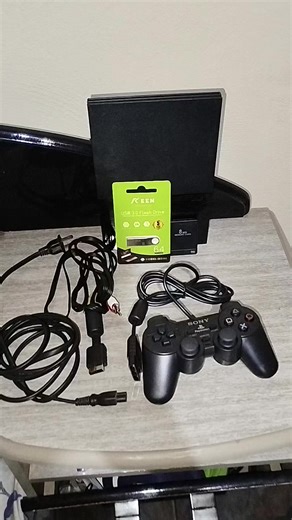 🎮 Consola ps2 en excelente estado ✅ Un control (puede agregar otro) ✅ Sus cables ✅ Memory card con opl ✅ 15 juegos a elección del cliente 📱 Contacto 0993574822 📦 Envíos a todo el país 📍 Itauguá