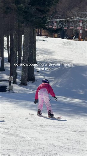 express track to the ski lift ☺️