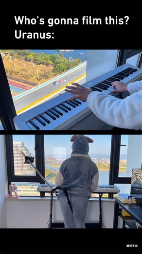 Assisted by crack #piano #9gag | 9GAG