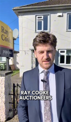 🚨🏡NEW LISTING🏡🚨 📍64 Captains Avenue, Crumlin, D12 X7V0 🛌 3 Bed 🛀 1Bath 🙌 c. 67 sq m 🔋 BER: E2 🤩 Fantastic location 🪴Large rear garden 🚌 A host of transport links within easy access 🪵 Quality flooring throughout ⛽️ Gas central heating 🚗 Off street parking ⭐ No onward chain 👫 ideal for first time buyers and investors 💵 Guide Price €425,000 📲 0860606879 📧 salesteam4@raycooke.ie 💻 Register your interest today to arrange a private viewing