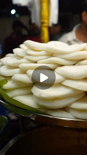 Chennai Food Blogger 🍜 SATHYA on Instagram: "Place : Thattu idly Kari kolambu kadai, GN Chetty road, T.Nagar Have you ever heard of mallipoo idly ?? You can enjoy a real softest idlies with tasty mutton kolambu 😋.. Loaded non veg varieties of mutton , chicken , prawn, fish ,idly, dosa varieties, idiyappam & poricha parotta.. Here we tried Kal dosa - Rs 20/- Mutton chukka - Rs 150/- Green chicken - Rs 150/- Idlies (2) - Rs 30/- Idiyappam (2) - Rs 30/- Green chicken MUST TRY.. Follow me @ig_sath