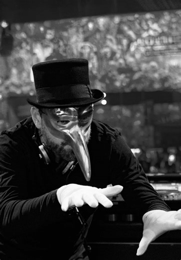 New remix incoming 🖤💛 Black & Gold - @alaiagallo Remix is out today! #Claptone #electronicmusic #melodichouseandtechno #djtiktok #newmusicfriday
