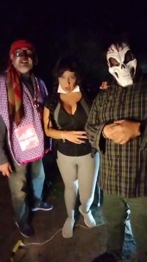 Mañana Viernes es Halloween y Ni Tan Serios lo sabe Un programa de Terror al estilo Ni Tan Serios Y a las 7pm el Especial Ni Tan Halloween por nuestro canal de YouTube Ni Tan Serios El WebShow Desde La Cueva de Ni Tan Serios SHOW BUUUUUU #nts #halloween #nitanhalloween | Reinaldo Poleo | Facebook