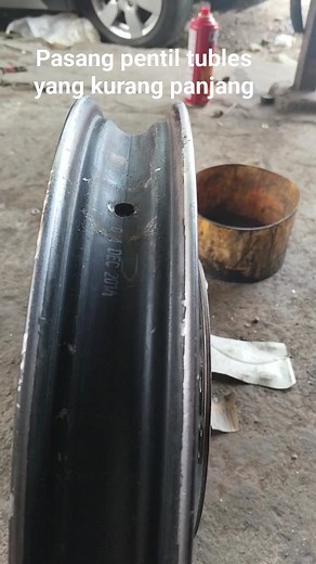 34K views · 255 reactions | Cara atasi pasang pentil tubles yang kurang panjang #reel #Tutorial #bengkelmotor | Sugeng Riyadi | Facebook