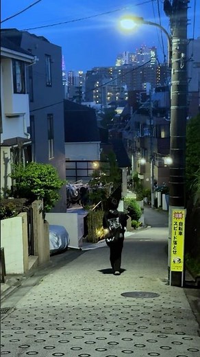 東京の夕暮れ、映画みたいな帰り道/Where the quiet streets of Tokyo begin to glow