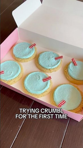 Crumbl’s BLUE RASPBERRY ICEE Cookie Is Back!!! *HONEST REVIEW*