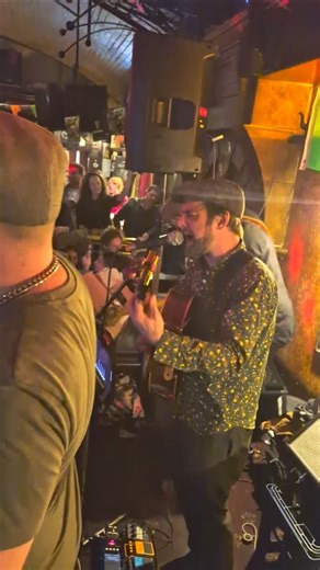 Das ganze Pub singt Queen - live at Kilkenny pub berlin