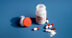 The Tylenol Murders Forever Changed What’s In Your Medicine Cabinet