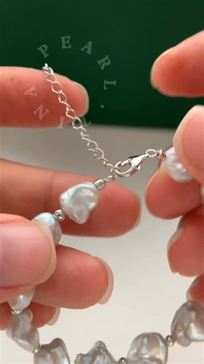 Tina Seven on Instagram: "Method of stringing pearls with steel wire💕 #pearl #jewelry #art"