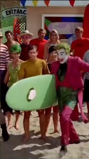 Batman 1966 surf battle #batman #joker #shortvideo #batman1966 #adamwest #surfing #subscribe