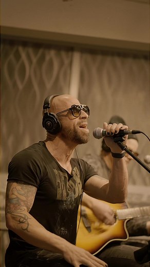 Chris Daughtry - 'Heavy Is the Crown' | Live Performance at 93.3 WMMR